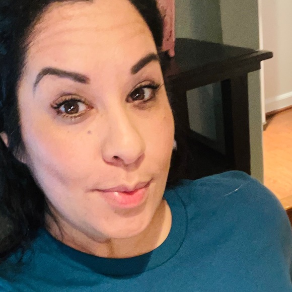 Meet your Posher, Ana - Picture 1 of 1